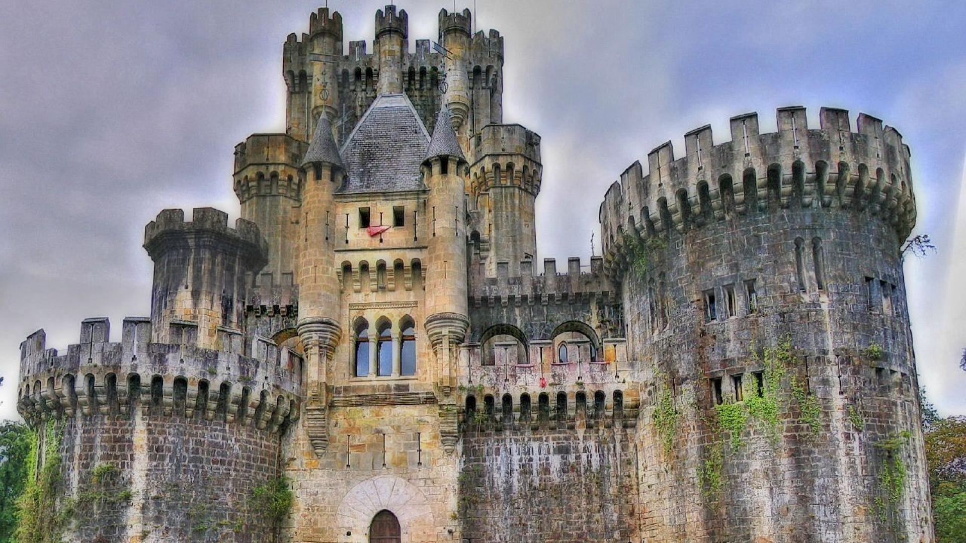 4 значный замок. Бутрон Испания. Замок Сальват Испания. Замок Бутрон Испания внутри.