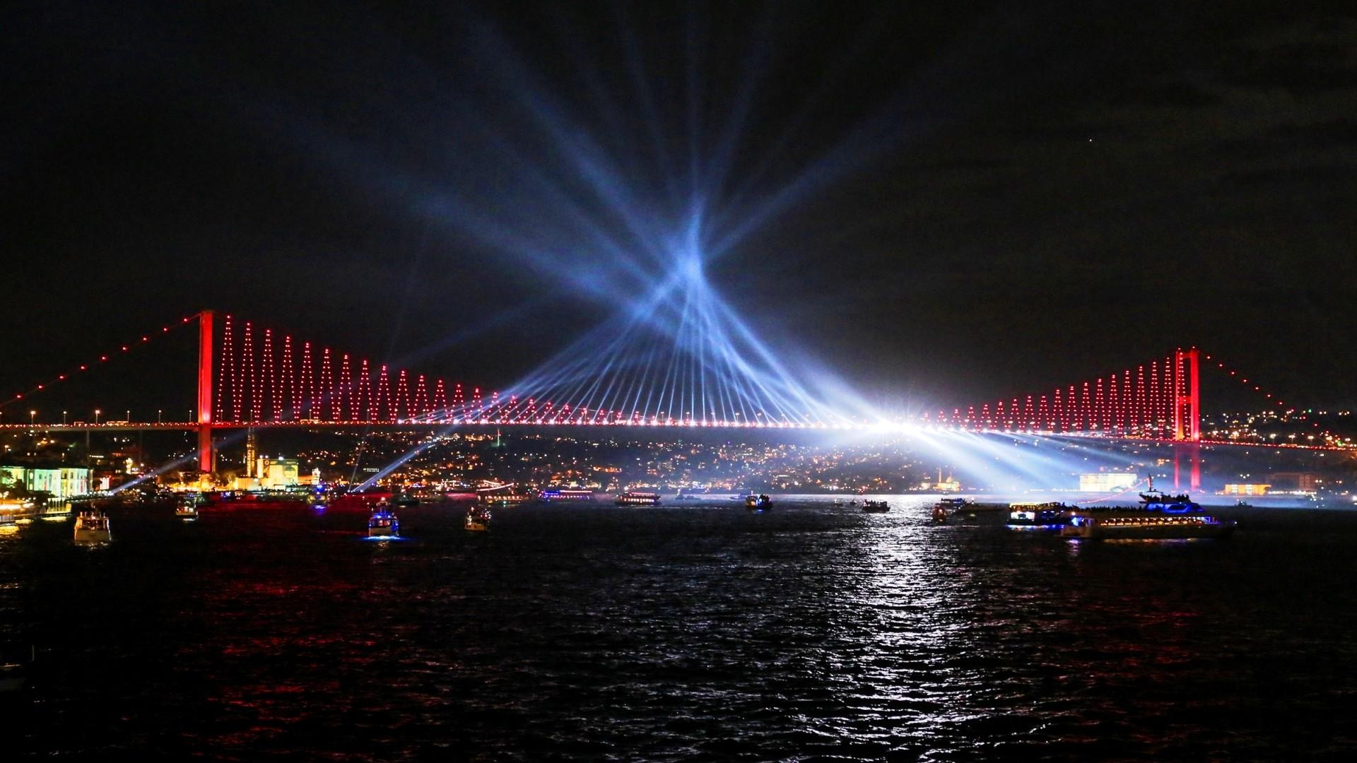 стамбульский мост через босфор ночью