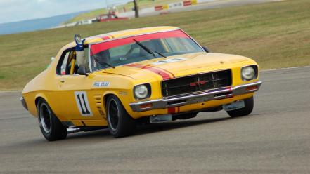 Yellow holden hq gts monaro aussie car wallpaper