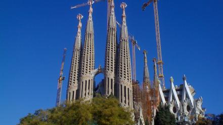 La sagrada familia architecture wallpaper