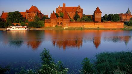 Malbork castle poland wallpaper