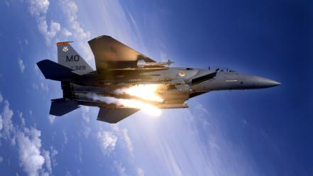 F 15e Strike Eagle Pops Flares wallpaper
