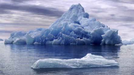 Icebergs wallpaper