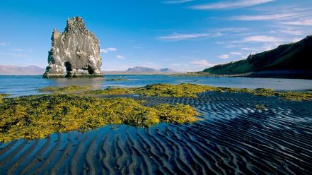 Rocks iceland bay wallpaper