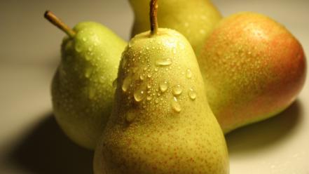 Water drops pears wallpaper