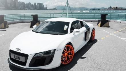 White audi r8 wallpaper