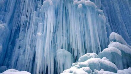 Ice white wallpaper