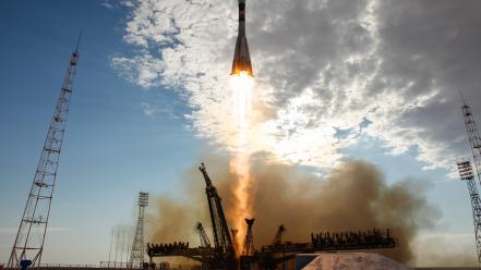 Rockets spaceships soyuz baikonur roskosmos lift off wallpaper