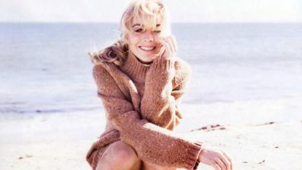 Lindsay Lohan Sweater wallpaper