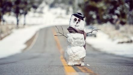 Snowmen roads wallpaper