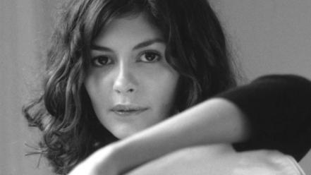 Audrey Tautou Grayscale wallpaper