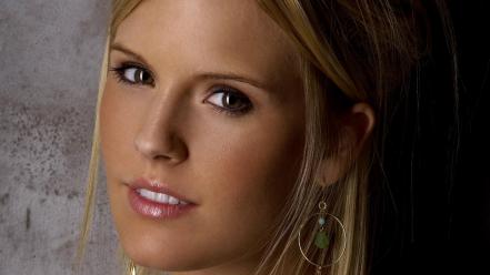 Maggie Grace Face wallpaper