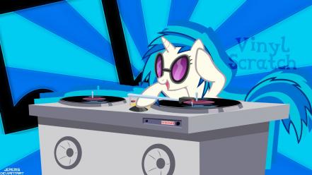 Vinyl scratch my little pony: friendship is magic wallpaper