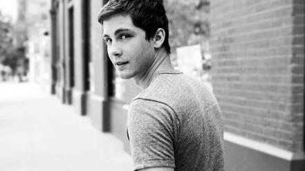 Men grayscale actors looking back logan lerman wallpaper