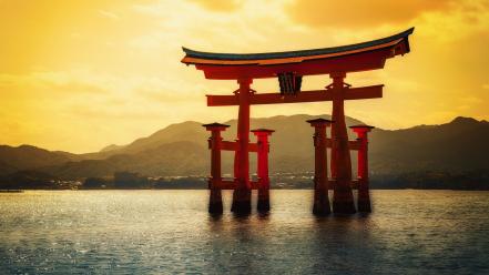 Gate sunlight torii seascapes japanese itsukushima shrine wallpaper