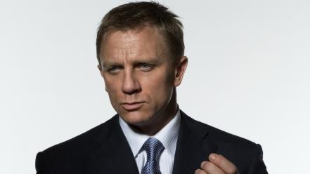 Men james bond actors daniel craig white background wallpaper