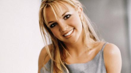 Britney spears smile wallpaper