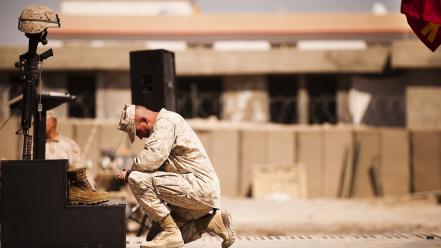 Helmets kneeling blurred background marines military uniform wallpaper