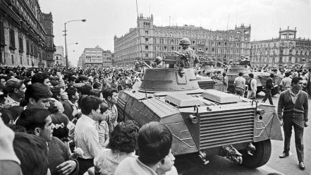 Army crowd monochrome historic demonstration old photography wallpaper