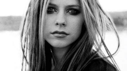 Blondes avril lavigne grayscale singers faces wallpaper