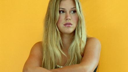 Joss stone orange wallpaper