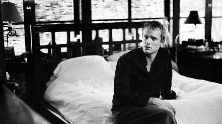 Actors british bedroom window panes paul bettany wallpaper