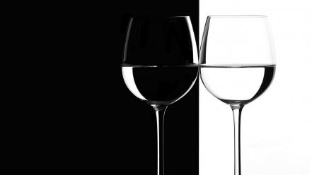 Water black and white minimalistic wine glass wallpaper