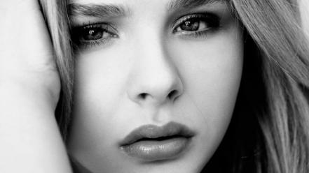 And white actresses chloe moretz monochrome faces wallpaper