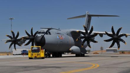 Propeller airforce airfield a400m logistic transport plane wallpaper