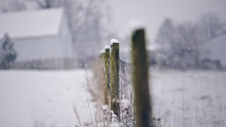 Snow fences depth of field wallpaper