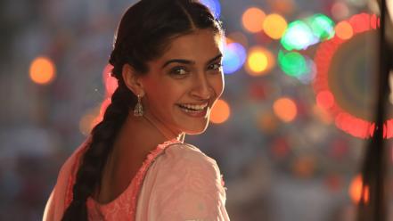 Bollywood actress sonam kapoor celebrity wallpaper