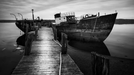 Ships grayscale abandoned piers sea wallpaper