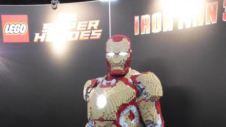 Iron man legos wallpaper