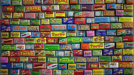 80s gummy gum wallpaper