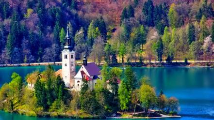 Hous lake bled water wallpaper