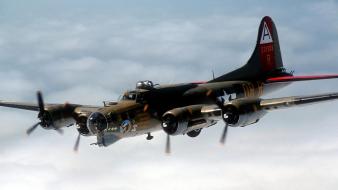 B 17 Flying Fortress wallpaper