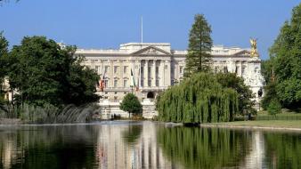 Buckingham Palace