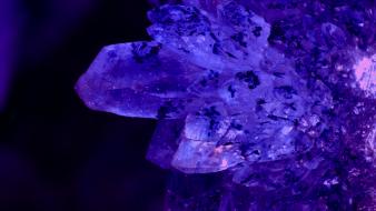 Aura crystals glow macro purple wallpaper
