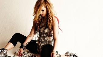 Avril lavigne celebrity singers sitting canadian leotard wallpaper