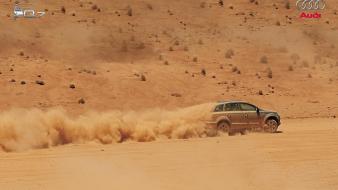 Audi Q7 In Desert wallpaper