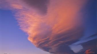 Lenticular Cloud wallpaper