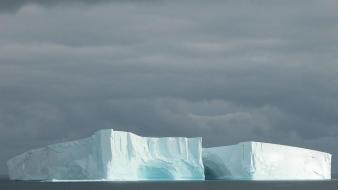 Rectangular Iceberg wallpaper