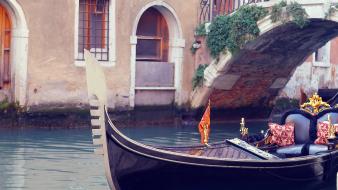 Boats venice italy gondolas canal wallpaper