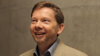 Smiling spiritual awakening eckhart tolle wallpaper