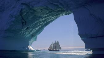 Boats icebergs seascapes greenland wallpaper