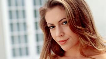 Alyssa Milano Face wallpaper