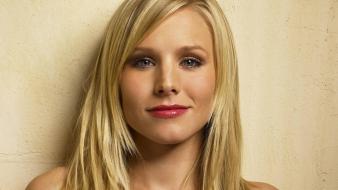 Kristen Bell Face wallpaper