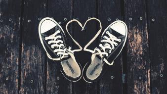 Love shoes converse hearts wallpaper