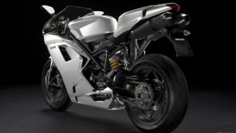 Motorbikes ducati 1198 2009