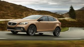 Volvo v40 wallpaper